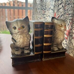 Vintage Norleans Japan 1950’s gray tabby book ends.